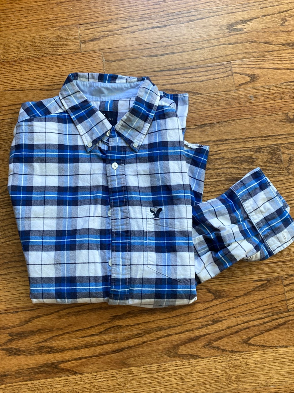 Classic fit American eagle plaid button down shirt